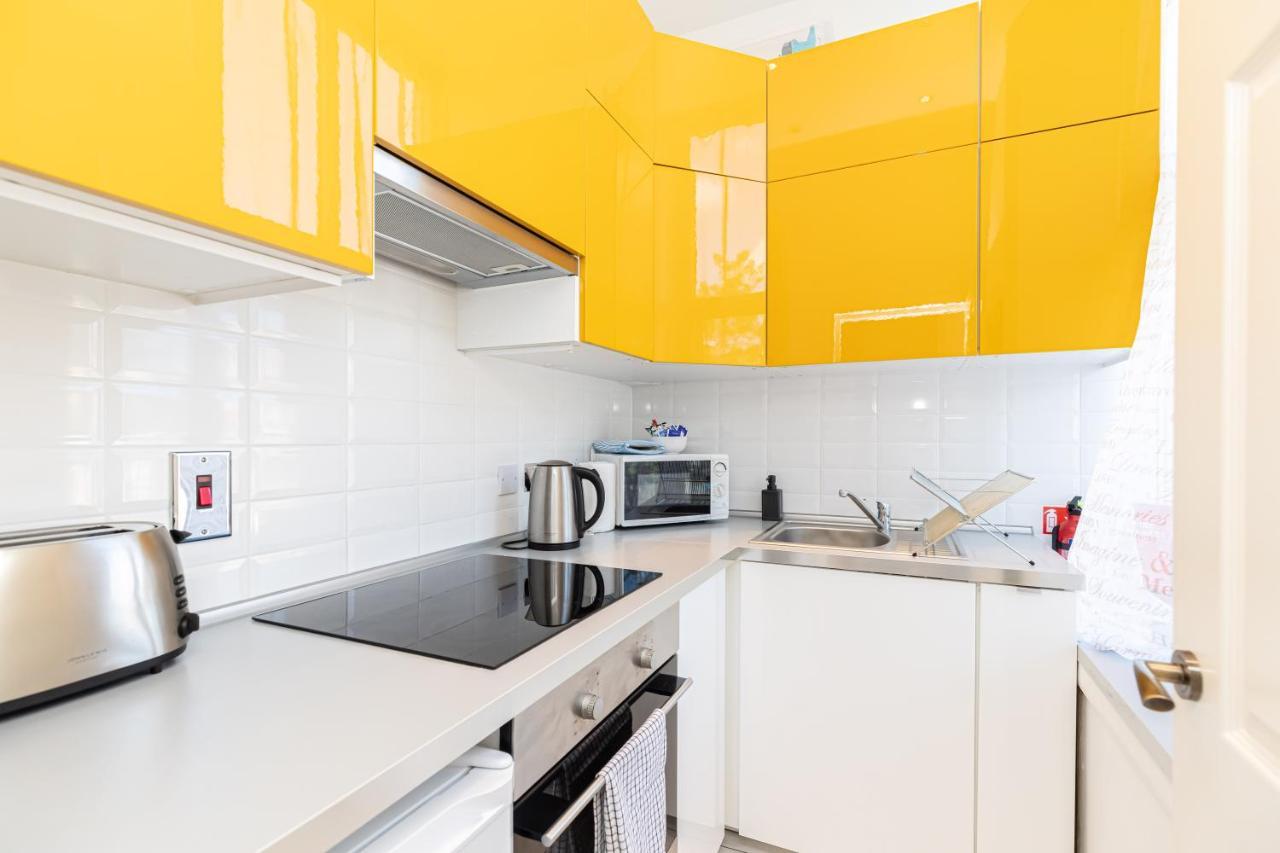 Holiday Beach Flat In Bournemouth, England, Ukアパートメント エクステリア 写真